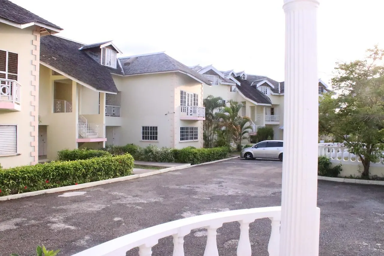 Country Manor Apartments أوشو ريوس